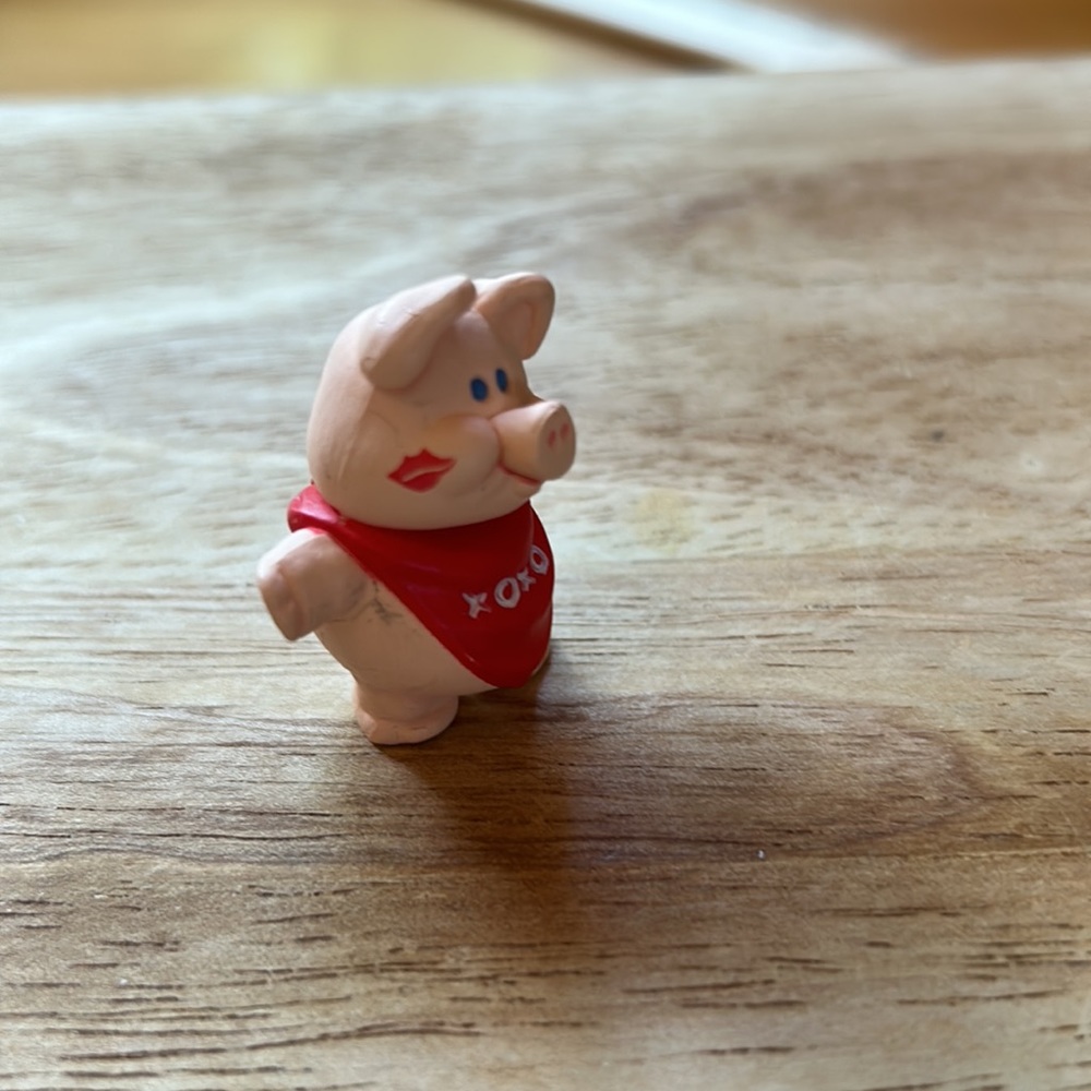 Hallmark Valentine Merry Mini Pig 1989 Vintage Figurine Kisses 💋 xoxo 💋 Cute 🥰 - Picture 5 of 7